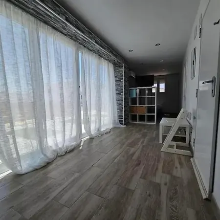 Holiday home Romeo *